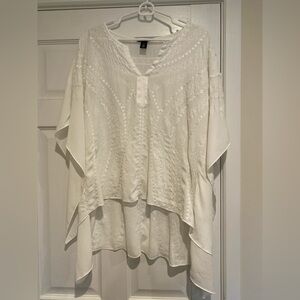 White House Black Market Ivory Embroidered Blouse